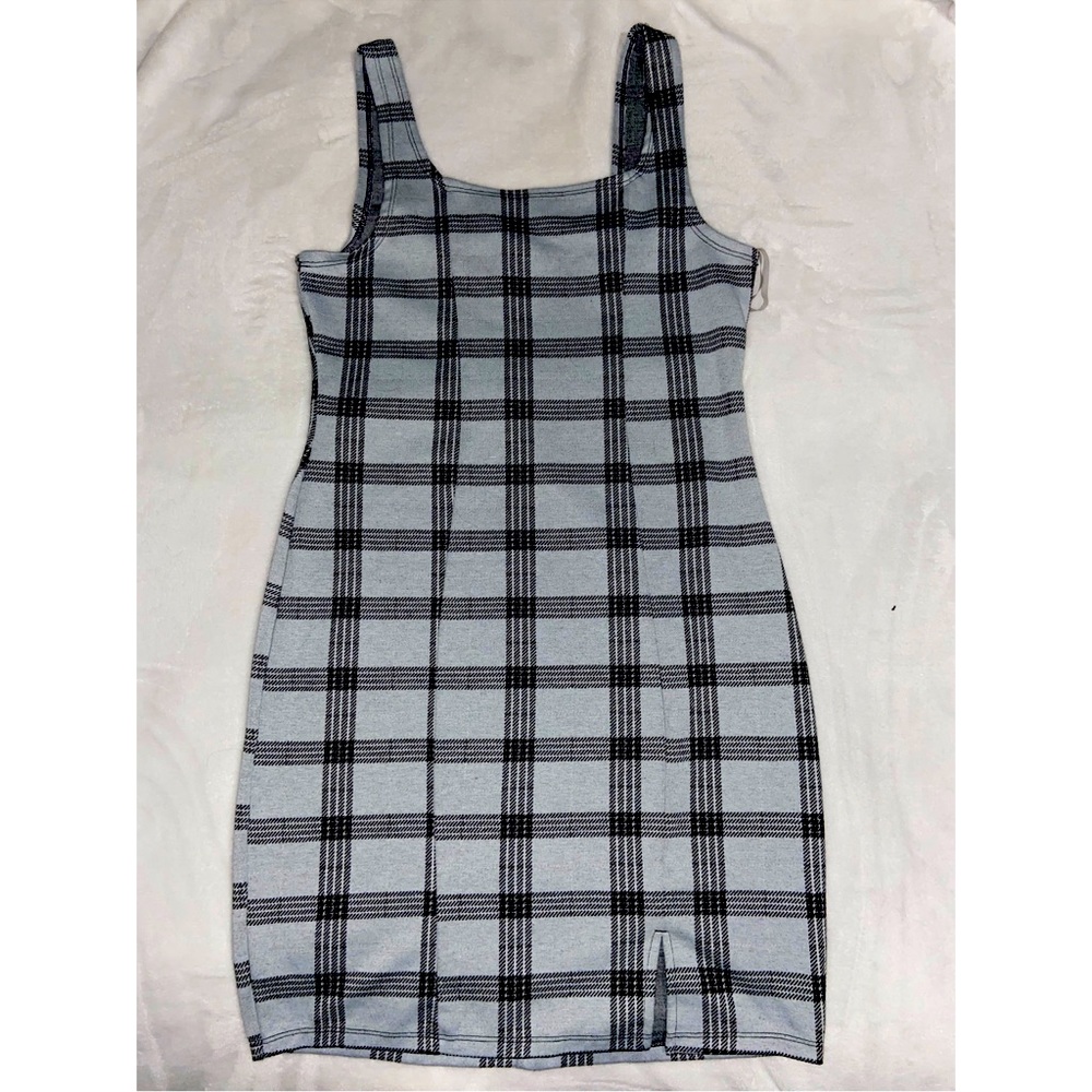 Color would be grey with black lines